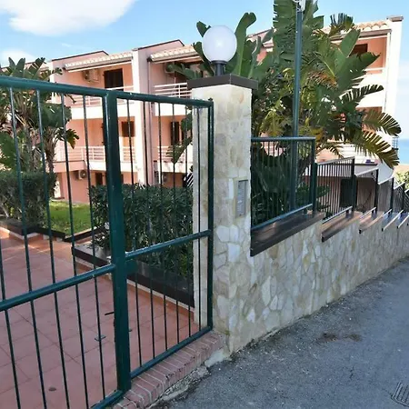 Begonie House